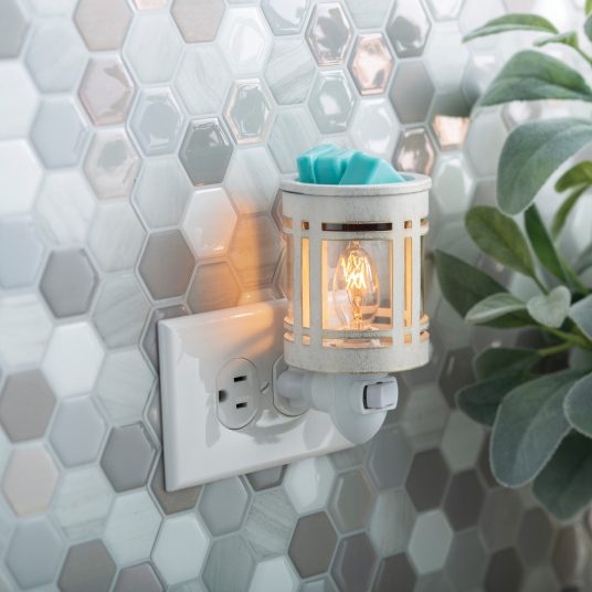 Candle Warmers Etc: Mission Pluggable Fragrance Warmer - Image 3