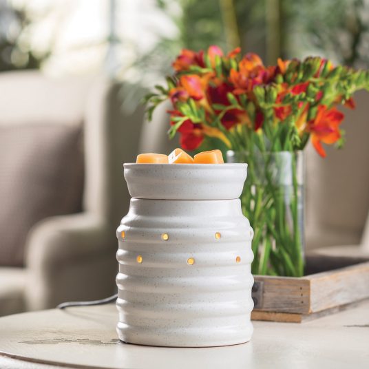 Candle Warmers Etc: Farmhouse Illumination Fragrance Warmer - Image 3